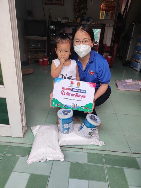 HÌNH NGÀY CAO ĐIỂM CHIẾN SĨ TÌNH NGUYỆN