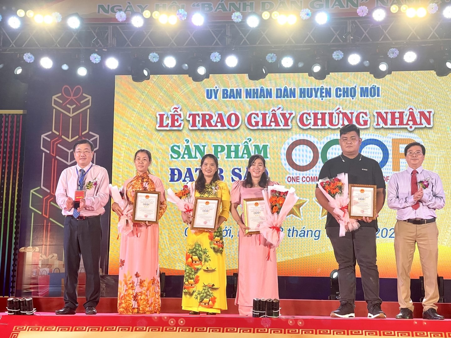 khai mạc Hội chợ mua Sắm và ẩm thực hàng Việt Nam - Thái Lan - Ngày hội bánh dân gian