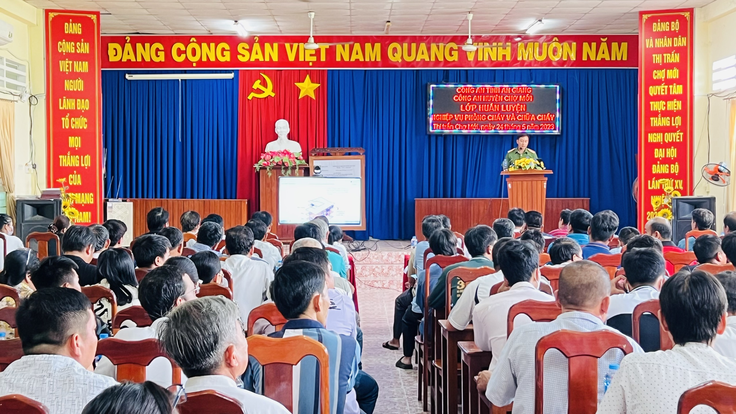 Hình ảnh tại buổi huấn luyện PCCC