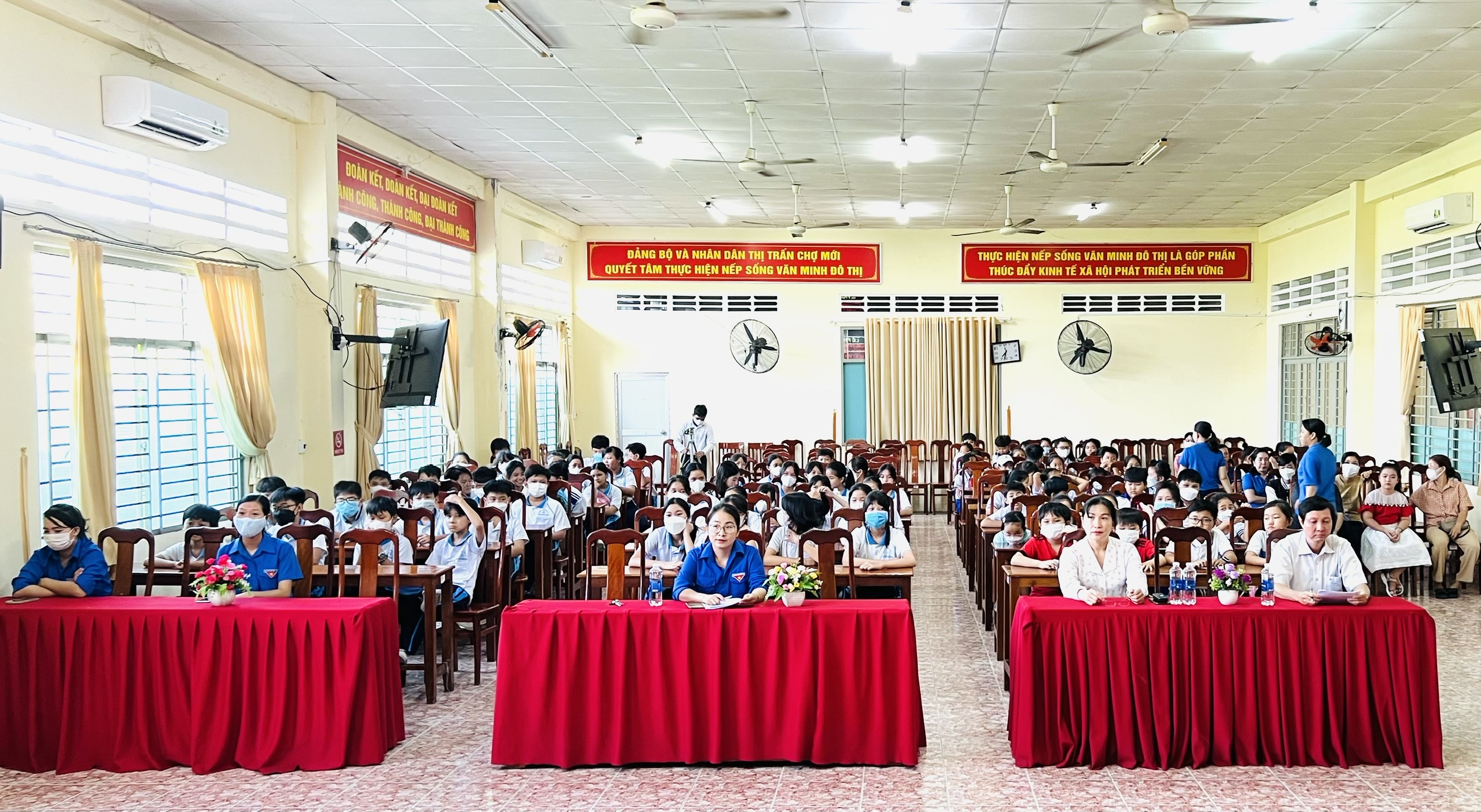 ĐẠI BIỂU THAM DỰ LỄ PHÁT ĐỘNG