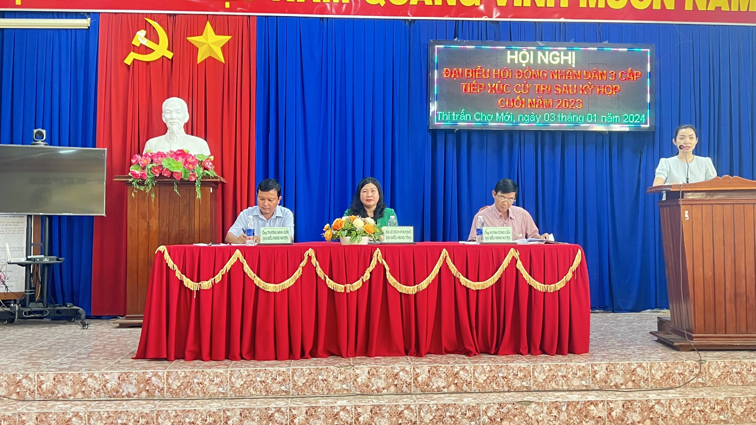 ĐẠI BIỂU HỘI ĐỒNG NHÂN DÂN 3 CẤP TIẾP XÚC CỬ TRI SAU KỲ HỌP CUỐI NĂM 2023