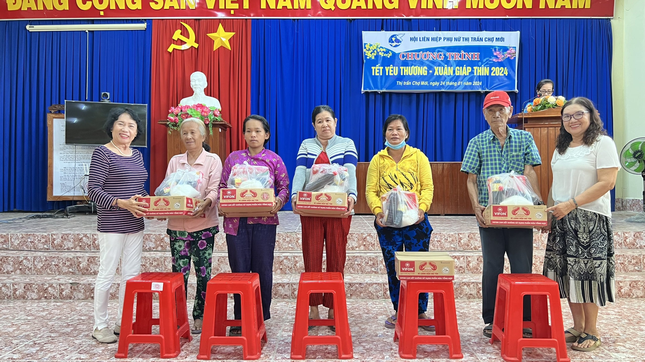HOẠT ĐỘNG CHĂM LO TẠI THỊ TRẤN CHỢ MỚI NHÂN DỊP TẾT GIÁP THÌN NĂM 2024