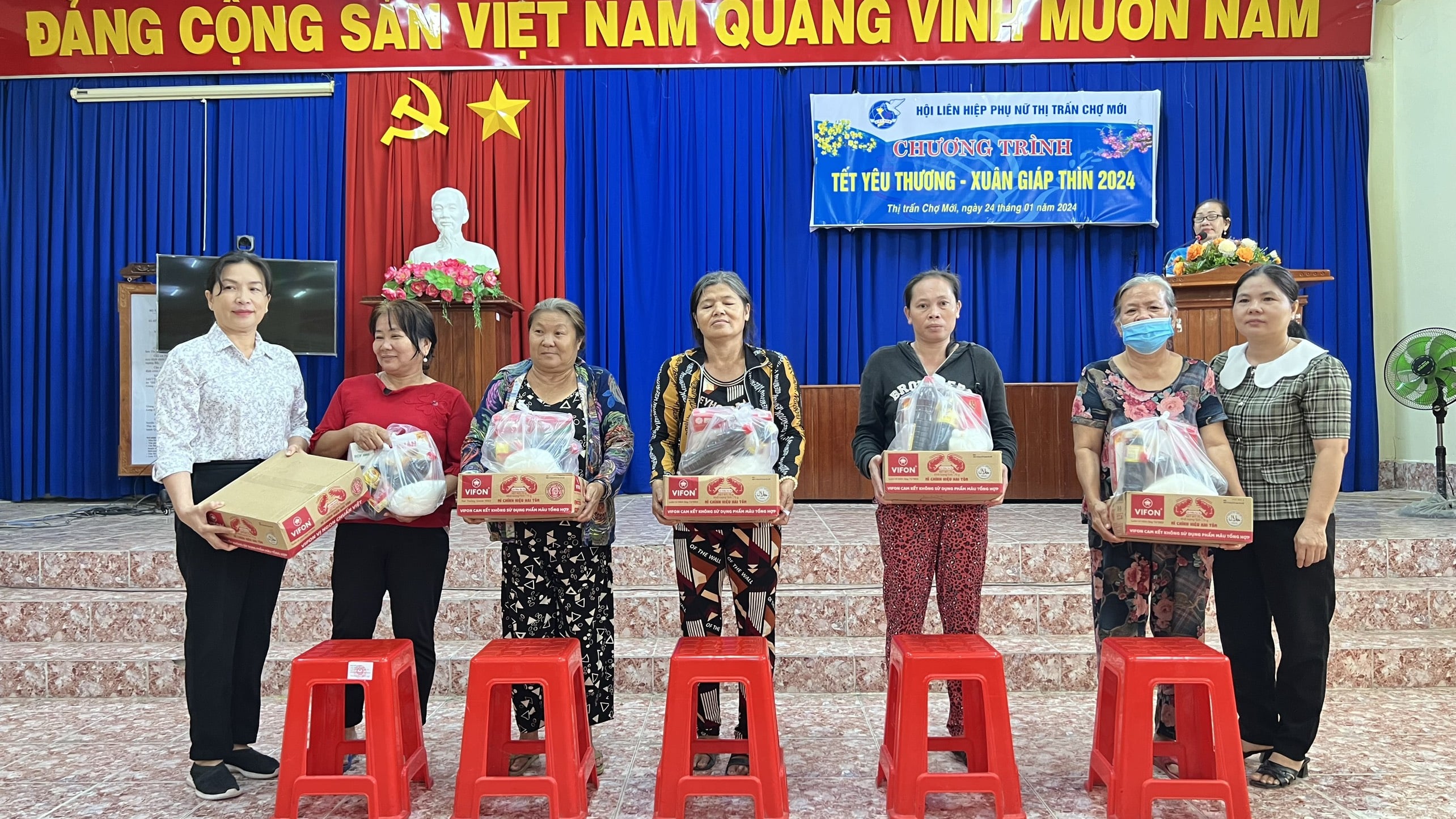 HOẠT ĐỘNG CHĂM LO TẠI THỊ TRẤN CHỢ MỚI NHÂN DỊP TẾT GIÁP THÌN NĂM 2024