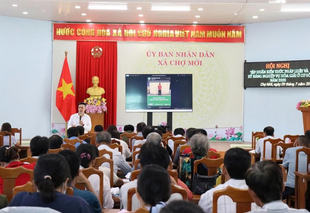 Tap huan Ho giai co so 2026
