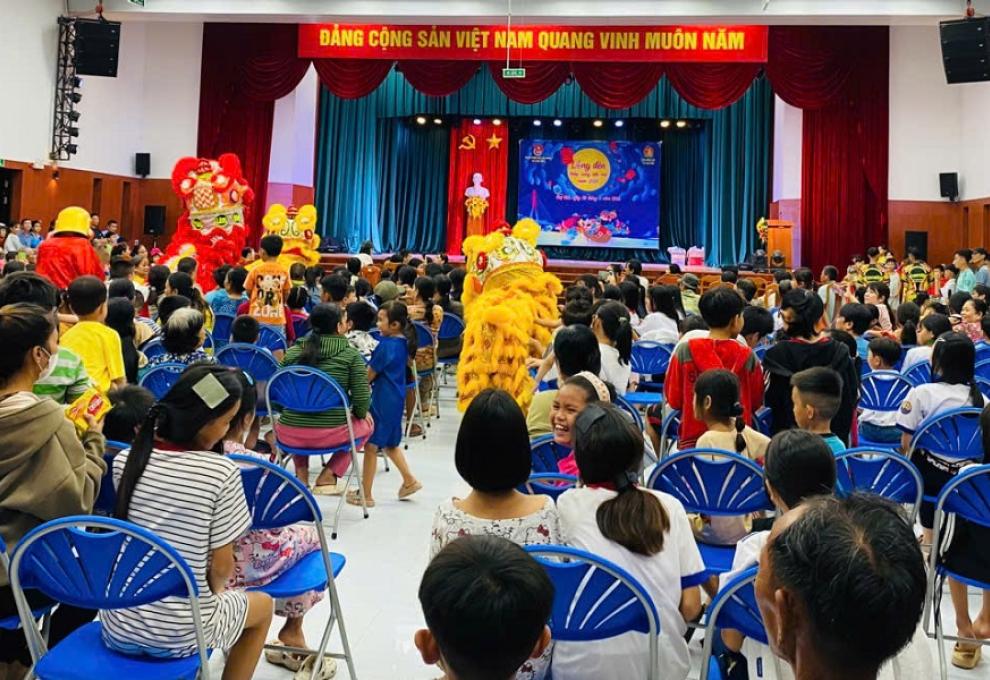 Vui hoi trang ram 2026