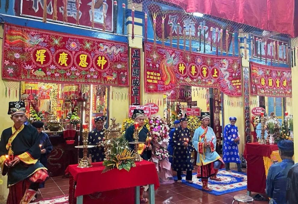Lanh dao xa du le gio Nguyen Huu Canh
