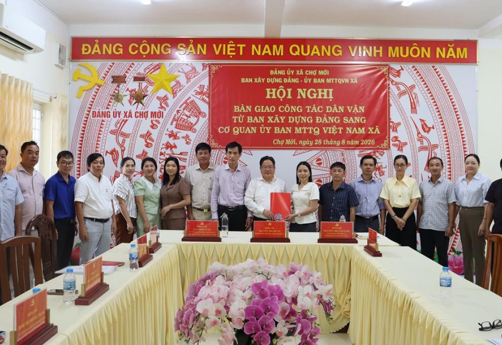 Ban giao cong tac dan van 