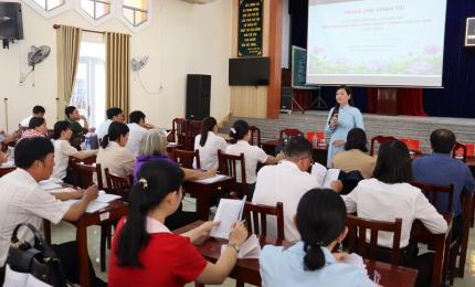 Khai giang boi duong giao duc dao duc cach mang