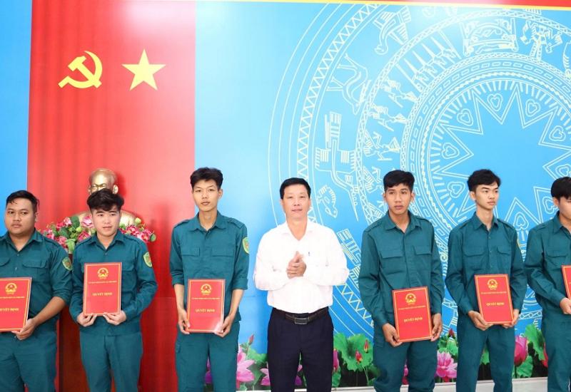 ket nap dan quan moi