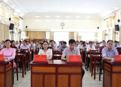 Khai giang boi duong nghiep vu cong tac Dang