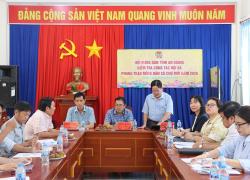 Hoi Nong dan tinh kiem tra tai Cho Moi