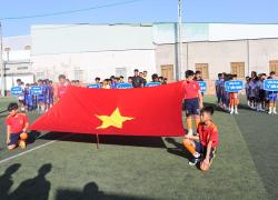 Khai mạc giai bogn da hs Tieu hoc