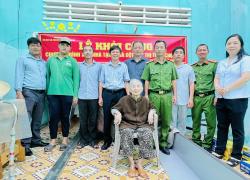 KHỞI CÔNG SỬA CHỮA NHÀ CHO MẸ VIỆT NAM ANH HÙNG LƯƠNG THỊ CHÍNH, THỊ TRẤN CHỢ MỚI